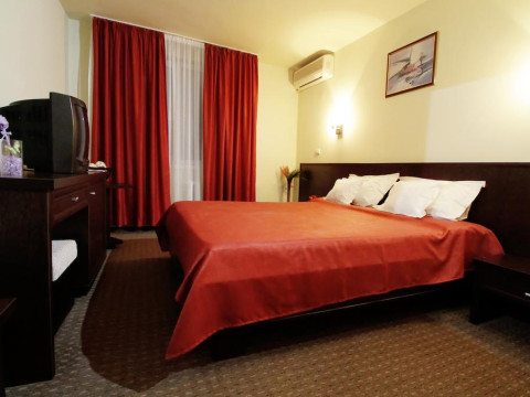 HOTEL SELECT