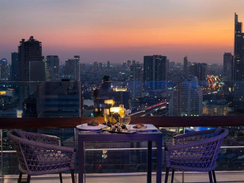Combo Mode Sathorn 3 nopti si Sejur Hotel Hard Rock Pattaya