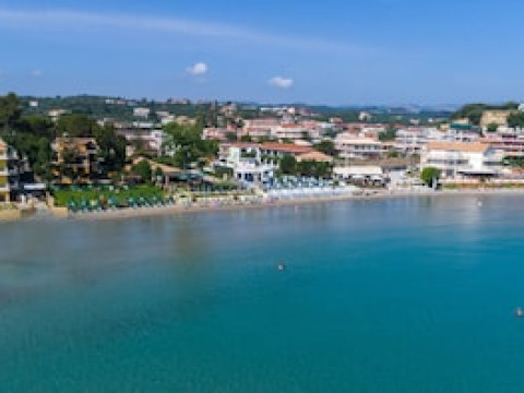 ANDREOLAS LUXURY SUITES