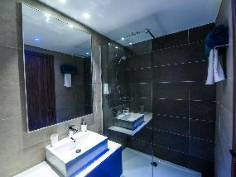 Eleana Hotel