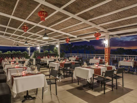 DELPHIN BOTANIK HOTEL