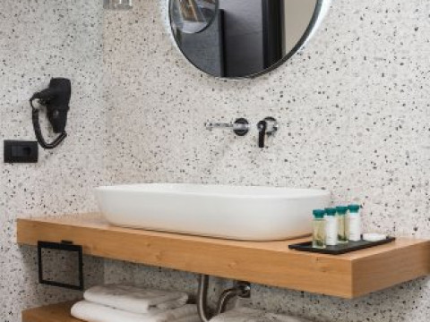 11 Enteka Acropolis Suites