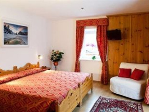 HOTEL AQUILA