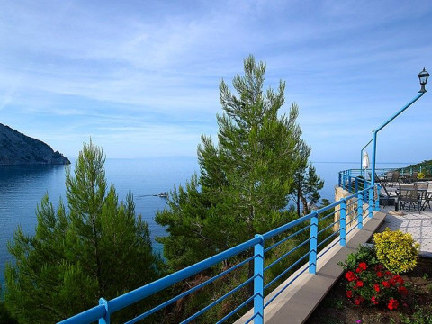Xenia Residences & Suites