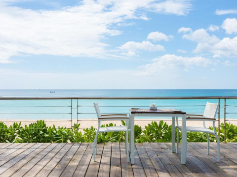 Katathani Phuket Beach Resort