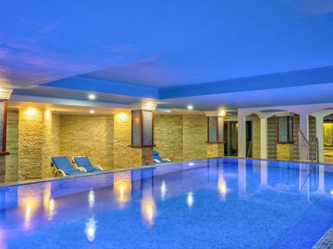 Tac Premier Hotel