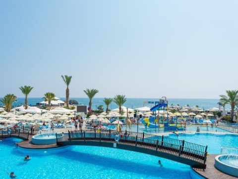 Granada Luxury Resort