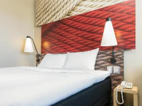 Hotel ibis Zurich Messe Airport