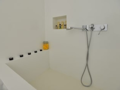 IZZHOME DESIGN APARTMENT