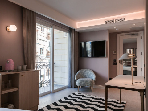 123 MAIN STREET BOUTIQUE HOTEL