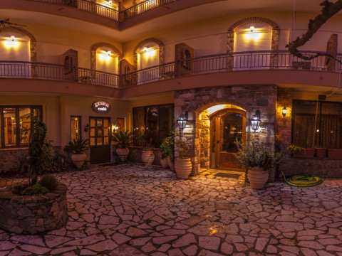 Steni Hotel Evia