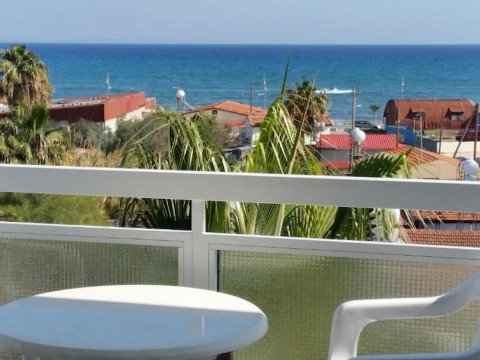 PELIDES APARTMENTS