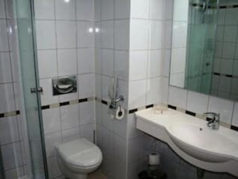 HOTEL RAPSODIA CITY CENTER