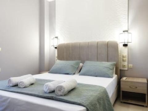 PEARL LUXURY LIVING