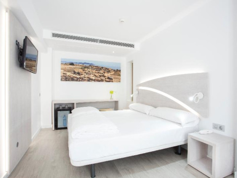 Llaut Boutique Hotel
