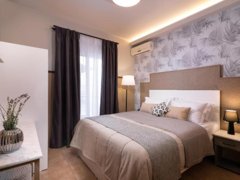 Elle Rooms  Suites