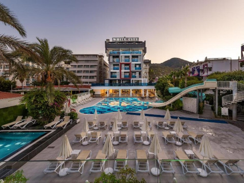 White City Beach Hotel
