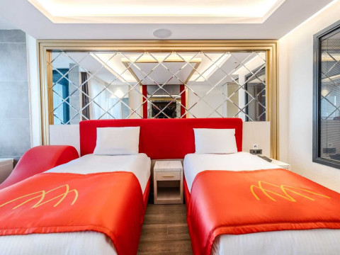 Granada Luxury Red