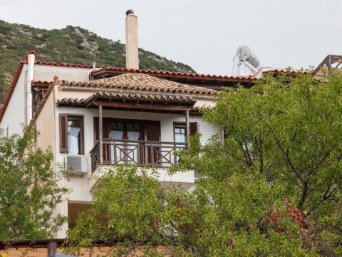 APOLLON STONE VILLA IN DELPHI