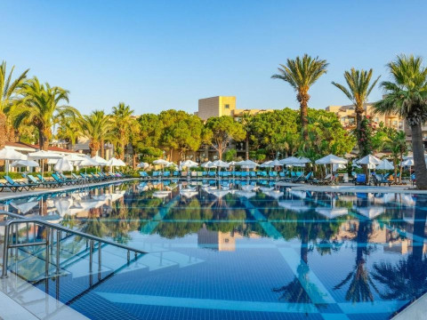 EOS Beach Resort