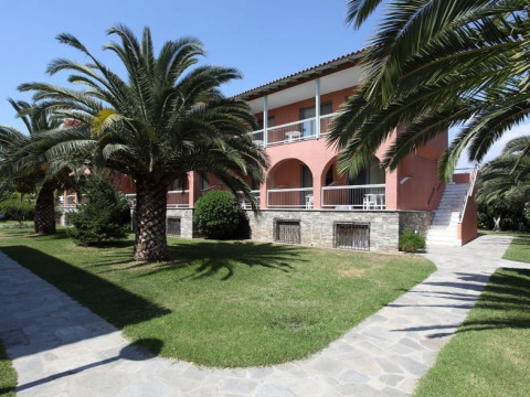Hanioti Village Resort