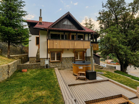 .  Blend Mountain Villa