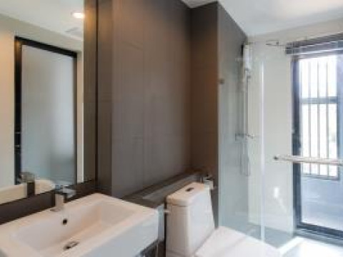 6TH AVENUE SURIN BEACH