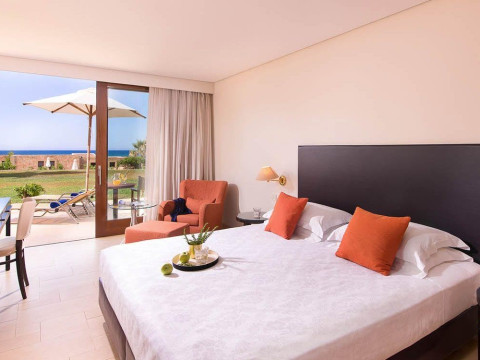 Kernos Beach Hotel