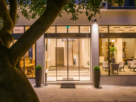 Metropole Urban Hotel