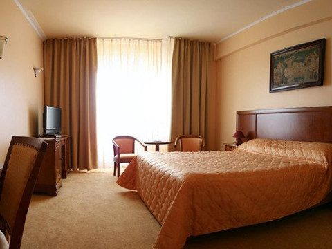 HOTEL MAXIM