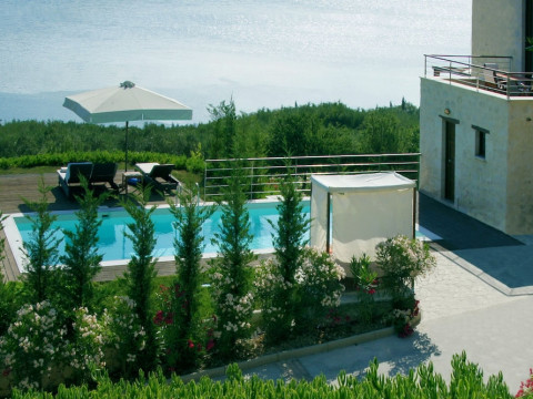 EXENSIAN VILLAS AND SUITES
