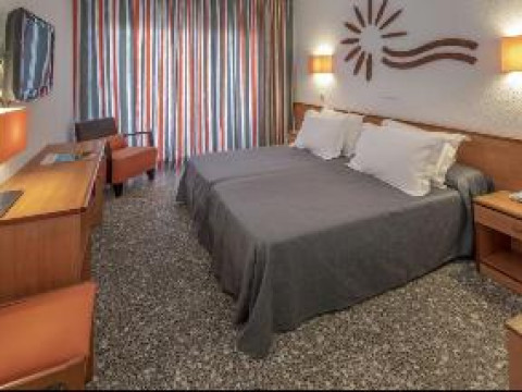 HOTEL CALA FONT