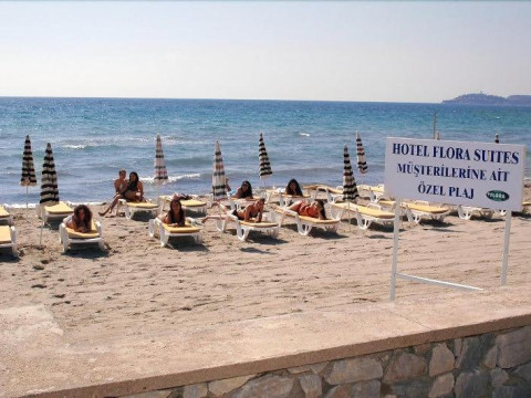 FLORA SUITES HOTEL