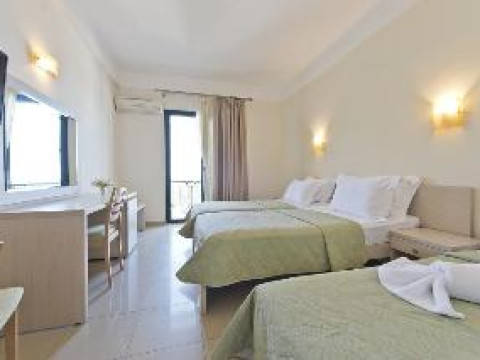 BOMO TOSCA BEACH