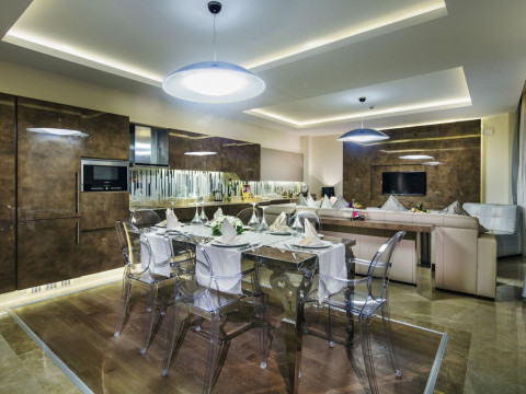 BELLIS DELUXE HOTEL