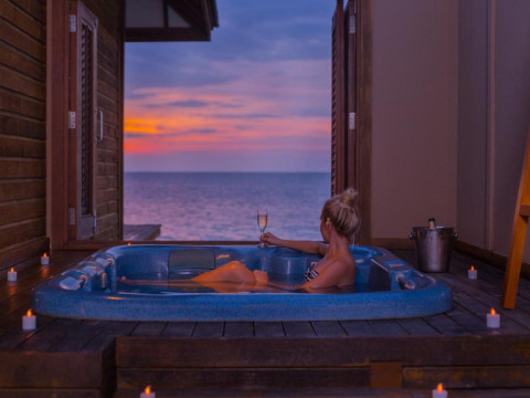 Veligandu Island Resort & Spa