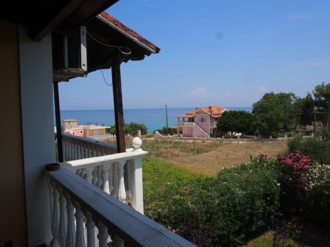STUDIOS PETRA