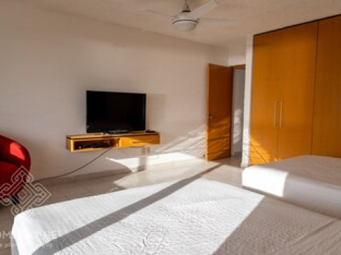 1 BEDROOM WITH DOUBLE VIEW