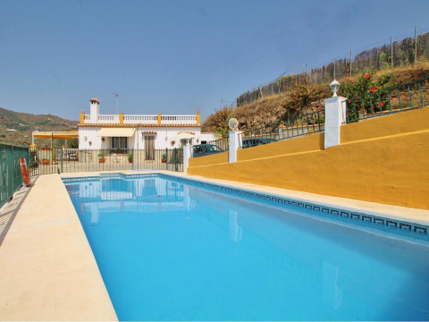 1090 Villa Las Flores