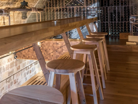 10Gr Boutique Hotel And Wine Bar