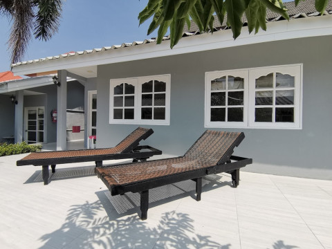 1715 House Caff Resort Phuket