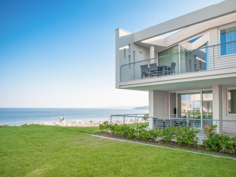 19 Summer Suites