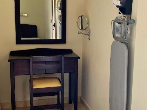 24 SEVEN BOUTIQUE HOTEL