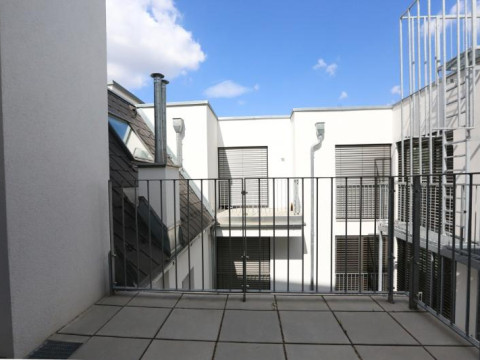 4 Beds & More Apartments