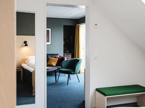 62N Hotel