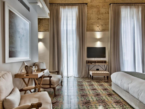 66 Saint Paul's & Spa