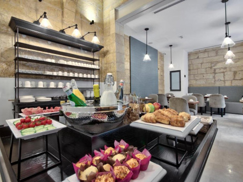 66 Saint Paul's & Spa