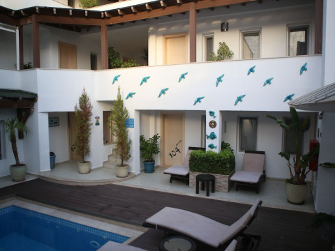 7 ART FESLEGEN HOTEL