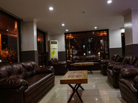 7 Brothers Hotel