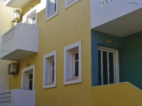 7 Days Studios and Apartments